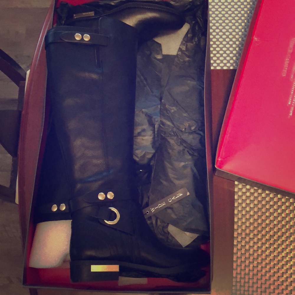 Brand new Vince Camuto boots
